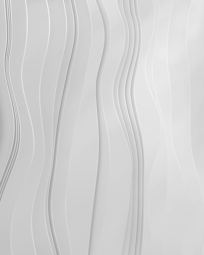 Traces caractéristiques dans la neige, indiquant le chemin emprunté par un animal ou une personne sur une surface blanche et enneigée.